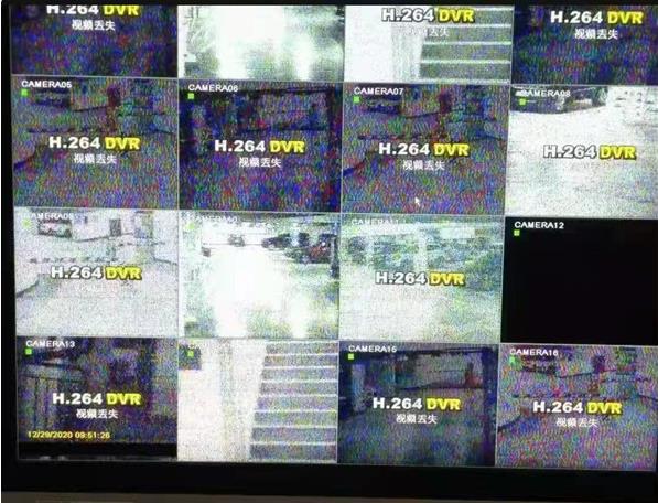 小區內多個監控探頭損壞,16個屏幕上僅3個屏幕能正常顯示 小區內多個監控探頭損壞,16個屏幕上僅3個屏幕能正常顯示